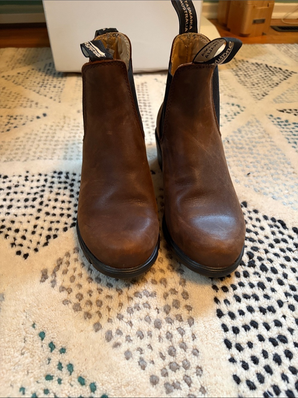 Blundstone Women's Brown Chelsea Boot 2inch heel - Classic Slip-On